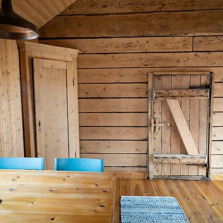 Kalle I Lofoten Holiday park 3*